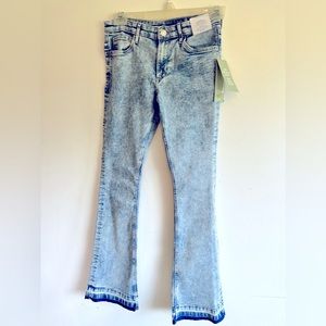 Light washed girl flared leg jeans. New with tag from H&M